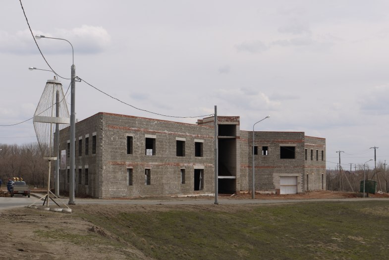 Фасад торгового комплекса Айсберг